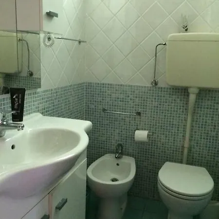 Alojamento de Acomodação e Pequeno-almoço New Prophet 3*