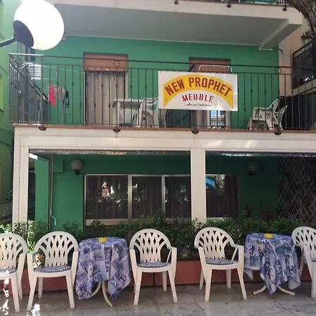 New Prophet ベッド・アンド・ブレックファスト カットーリカ